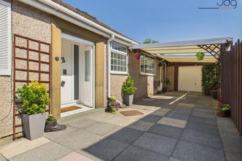 Front Door &amp; Car Port