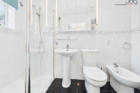 Shower Room / En-Suite
