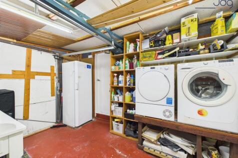 Garage / Utility