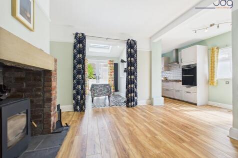 Open plan kitchen diner room