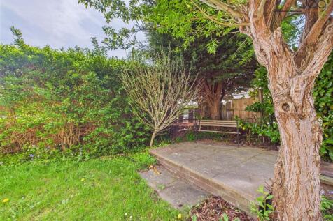 Wrap around Garden - front