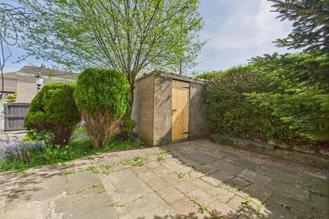 Wrap around Garden - side
