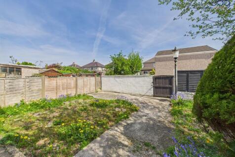Wrap around Garden - rear