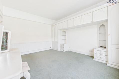 Double Bedroom 1