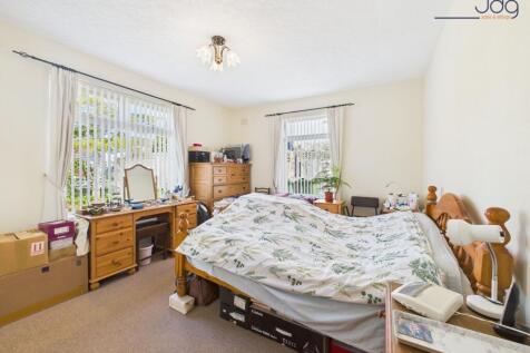 Double Bedroom 1