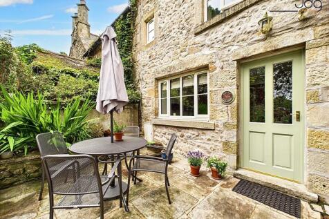 Front landscaped Garden