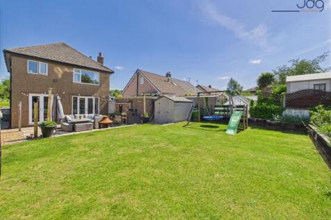 Spacious rear Garden