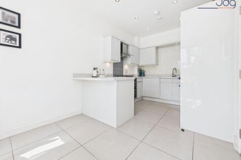 Open plan kitchen diner