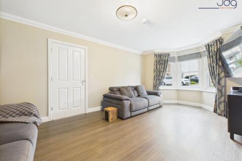 Cosy lounge with Bay Window