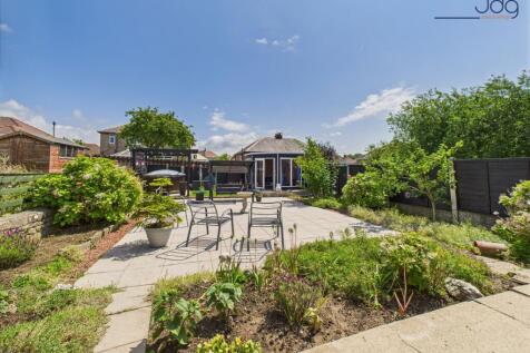 Impressive and well-maintained space
