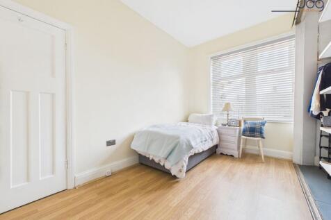 Double Bedroom 2