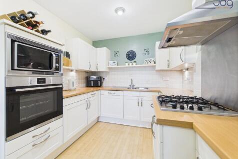 Open plan kitchen diner