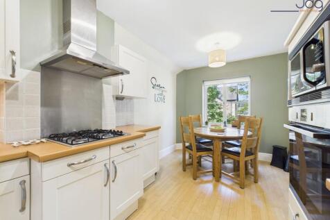 Open plan kitchen diner