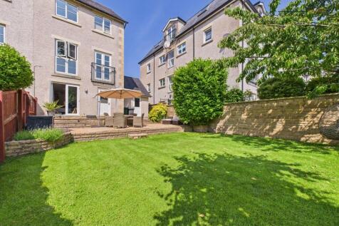 Beautiful Garden and Patio, rear of the property