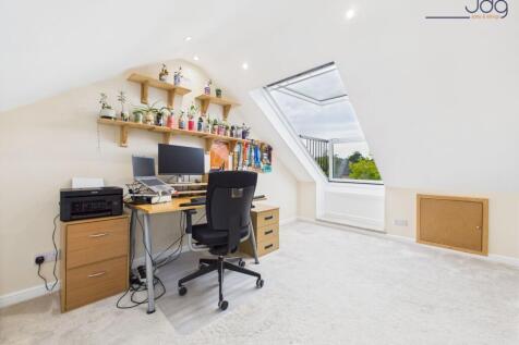 Loft Conversion with balcony skylight