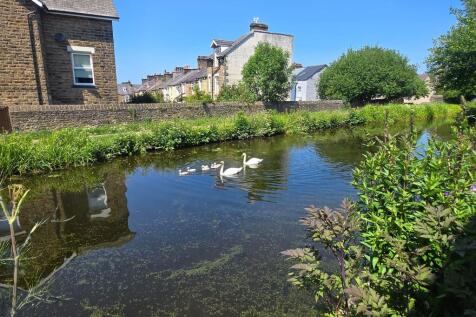 Canal Views from the Garden