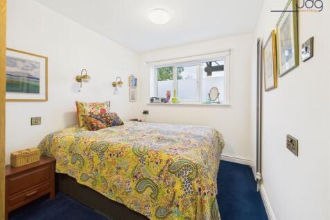 Double Bedroom 1
