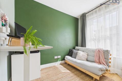 Double Bedroom 1