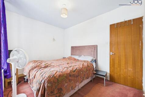 Double Bedroom 1