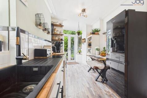 Bright and Airy Kitchen