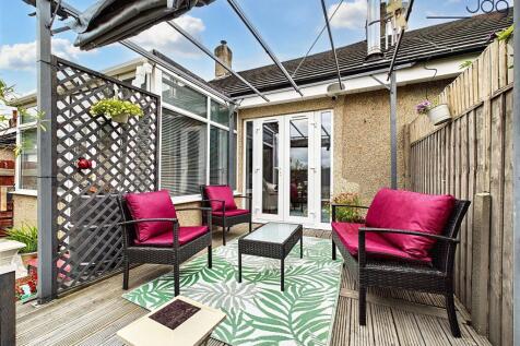 Decking &amp; Gazebo