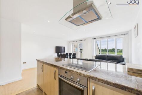 Open Plan Kitchen, Dining, Living with Juliet Balcony