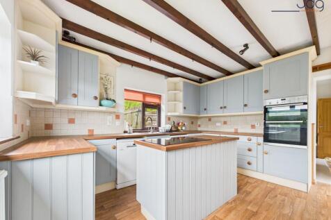 Shaker-style Kitchen