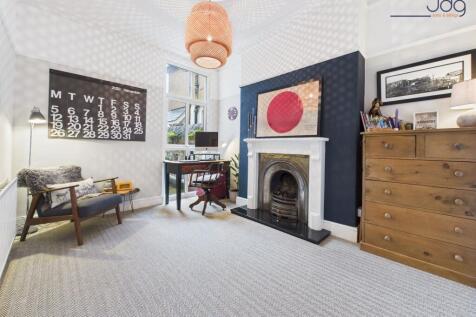Dining Room/ Office Space
