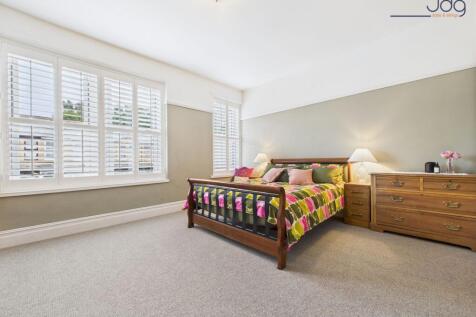 Double Bedroom 1