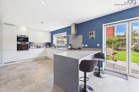 Open Plan Kitchen Diner and breakfast bar