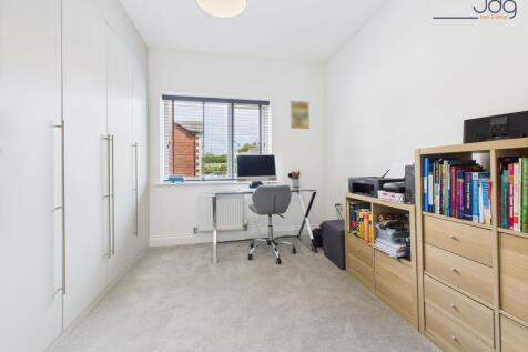 Double Bedroom 3 with built in wardrobes