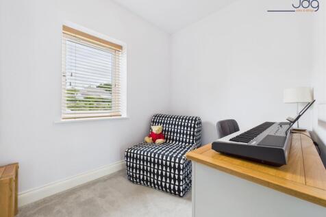 Single Bedroom 2