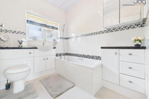 Ground Floor Bathroom