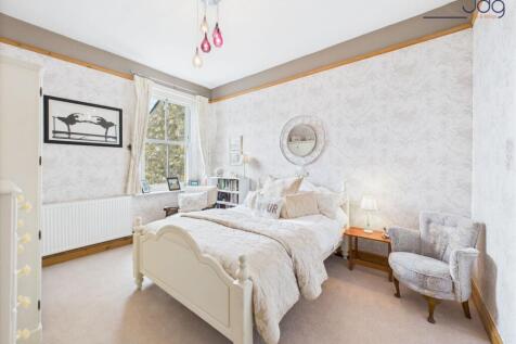 Double Bedroom 1