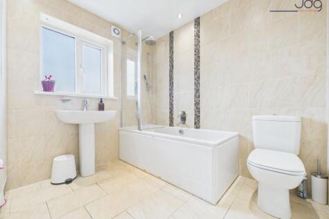 First Floor Three-piece Bathroom