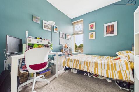 Double Bedroom 4