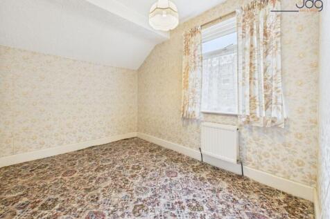 Large Single Bedroom