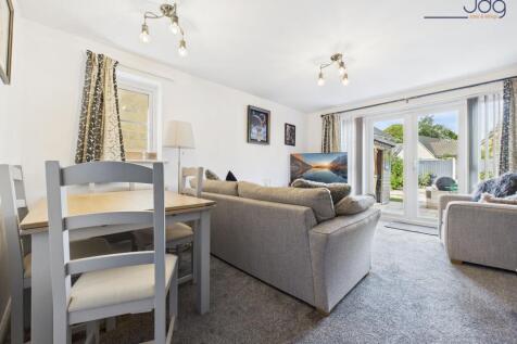 Spacious Open Plan Living with French Doors leading out to the Garden