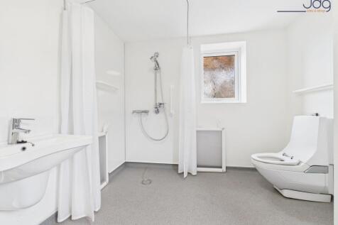 Ground Floor Wet Room