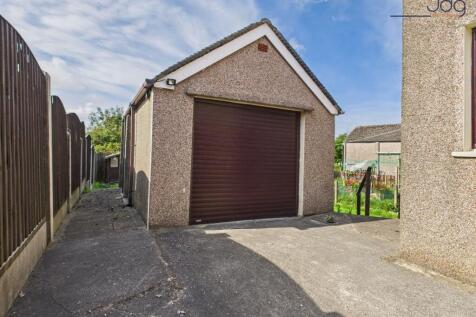 Detached Garage
