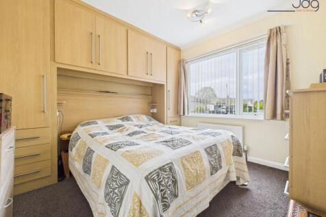 Double Bedroom 1