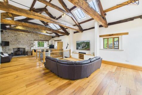 Spacious Open Plan Living