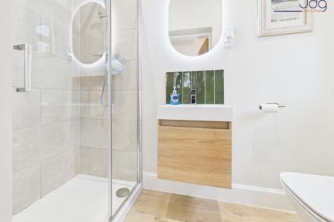 En-Suite Shower