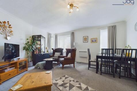 Living Room/Dining Room