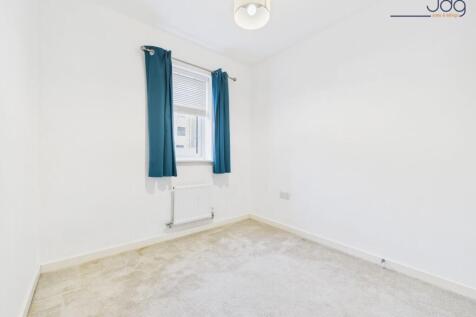 Versatile Single Bedroom