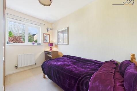 Double Bedroom 2 with built in wardrobe