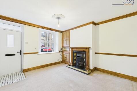 Lounge With Working Stove