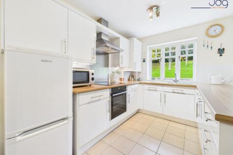 Open Plan Kitchen Diner and Living