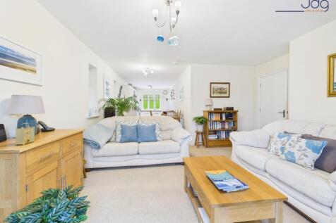 Open Plan Kitchen Diner and Living