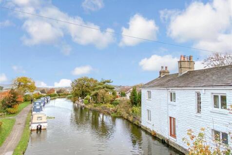 The nearby Lancaster Canal